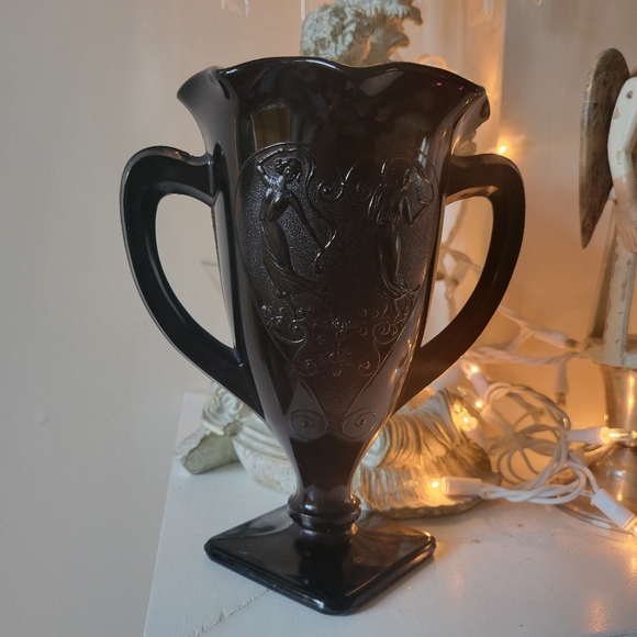 Vintage L.E. Smith Black Amethyst Glass Trophy Vase ~ Embossed Dancing Nymphs - Picture 11 of 16